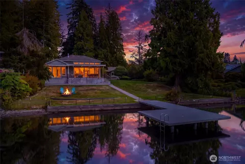 15924 E Shore Dr, Lynnwood, WA 98087