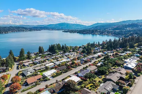 2623 170th Ave SE, Bellevue, WA 98008