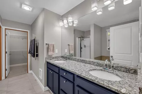 Bath - 10625 Ross Rd #3, Bothell, WA 98011 photo 1 of 5