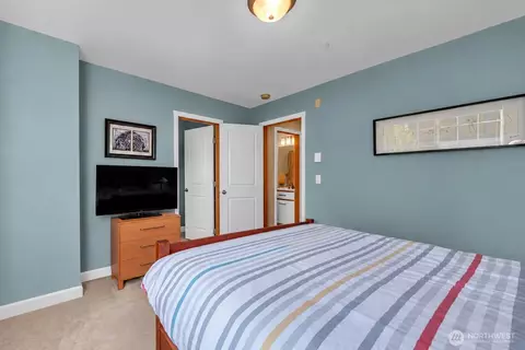 Bedroom - 10625 Ross Rd #3, Bothell, WA 98011 photo 3 of 5