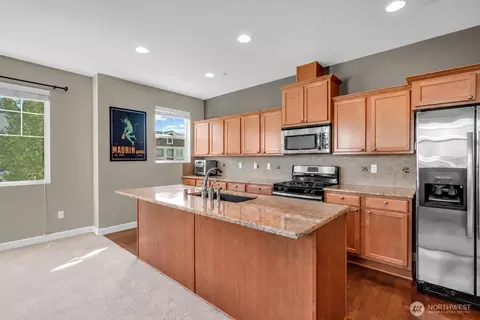 Kitchen - 10625 Ross Rd #3, Bothell, WA 98011 photo 2 of 5