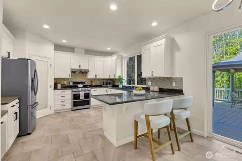 Kitchen - 23004 12th Dr SE, Bothell, WA 98021 photo 1 of 3