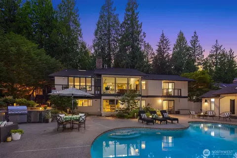 3212 211th Ave NE, Sammamish, WA 98074