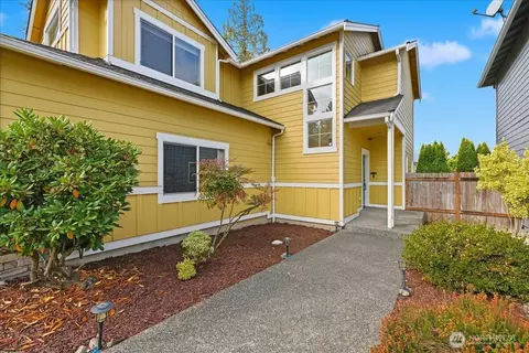 Exterior - 19530 25th Dr SE, Bothell, WA 98012 photo 3 of 6