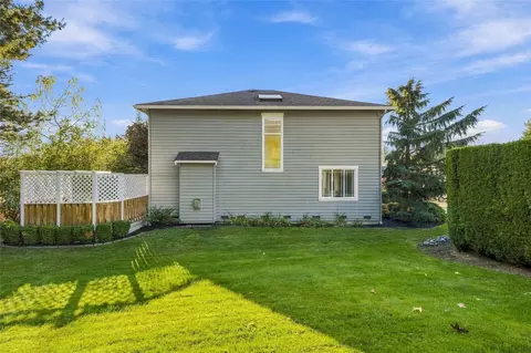 Exterior - 2328 198th St SE, Bothell, WA 98012 photo 5 of 7