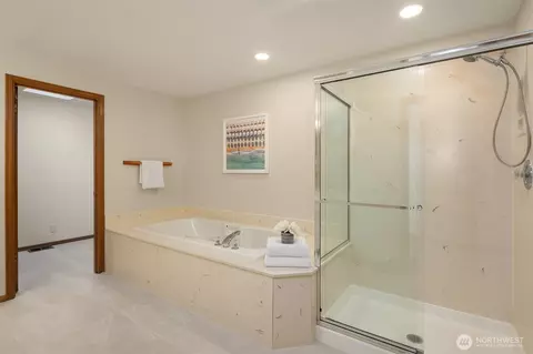Bath - 16612 14th Ave SE, Mill Creek, WA 98012 photo 1 of 4