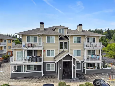 537 225th Ln NE #C102, Sammamish, WA 98074