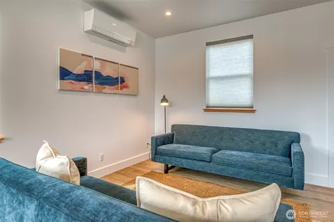 Living - 429 Pine St #B, Eastsound, WA 98245 photo 1 of 3