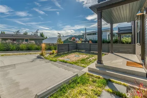 Exterior - 429 Pine St #B, Eastsound, WA 98245 photo 8 of 8