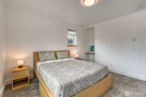 Bedroom - 429 Pine St #B, Eastsound, WA 98245 photo 2 of 6