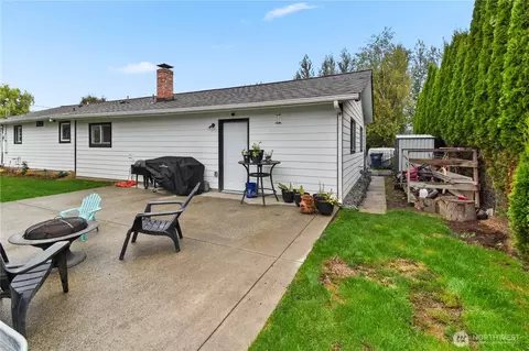 Exterior - 308 Baker St, Everson, WA 98247 photo 12 of 21
