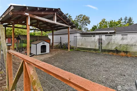 Exterior - 308 Baker St, Everson, WA 98247 photo 17 of 21