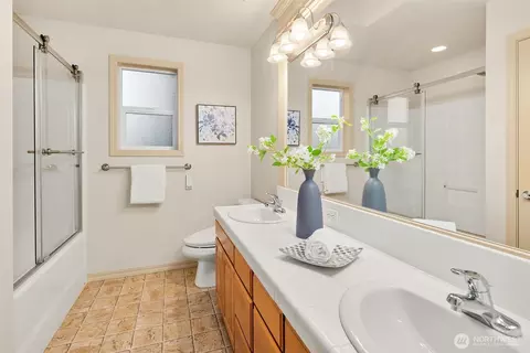Bath - 21331 37th Ave SE, Bothell, WA 98021 photo 4 of 4