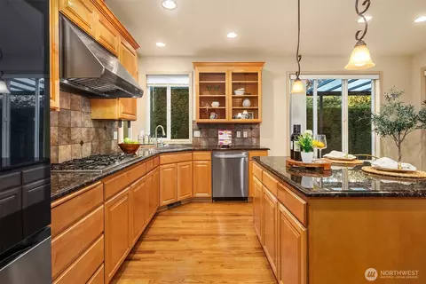 Kitchen - 21331 37th Ave SE, Bothell, WA 98021 photo 1 of 3