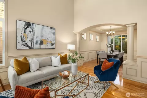 Living - 21331 37th Ave SE, Bothell, WA 98021 photo 2 of 4