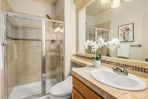 Bath - 21331 37th Ave SE, Bothell, WA 98021 photo 1 of 4
