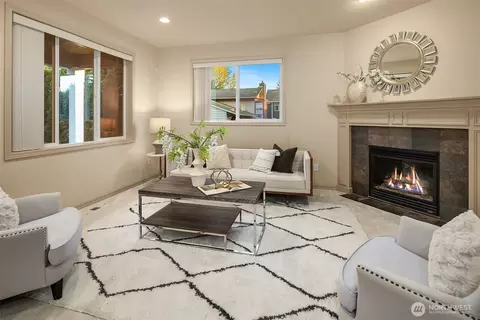 Living - 21331 37th Ave SE, Bothell, WA 98021 photo 4 of 4