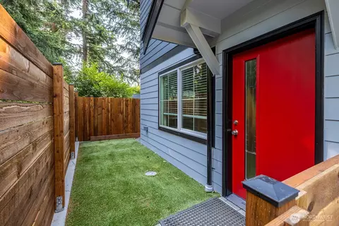 13730 Stone Ave N, Seattle, WA 98133