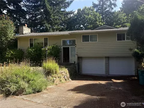 17716 Densmore Ave N, Shoreline, WA 98133