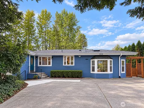 959 Hoquiam Ave NE, Renton, WA 98059