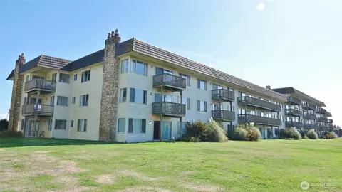 615 Ocean Shores Blvd NW #124, Ocean Shores, WA 98569