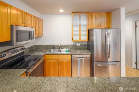 150 Melrose Ave E #407, Seattle, WA 98102