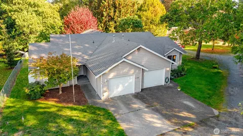 17007 W Lake Goodwin Rd, Stanwood, WA 98292