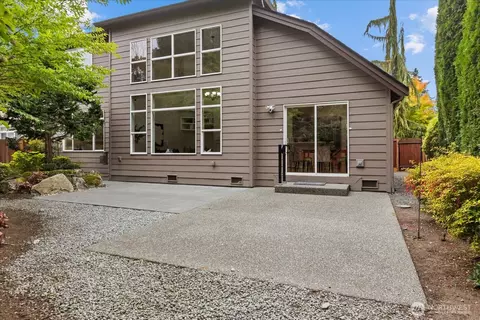 Exterior - 17405 33rd Dr SE, Bothell, WA 98012 photo 4 of 8