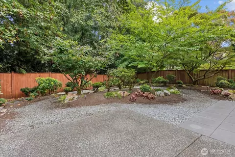 Exterior - 17405 33rd Dr SE, Bothell, WA 98012 photo 5 of 8