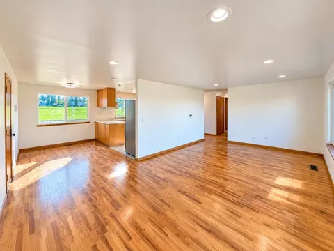Living - 208 E Hillside Dr, Warden, WA 98857 photo 1 of 5