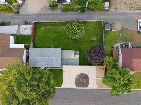 View/Area - 208 E Hillside Dr, Warden, WA 98857 photo 2 of 4