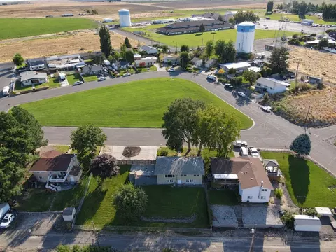 View/Area - 208 E Hillside Dr, Warden, WA 98857 photo 3 of 4