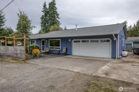1104 E Fairview Ln, Montesano, WA 98563