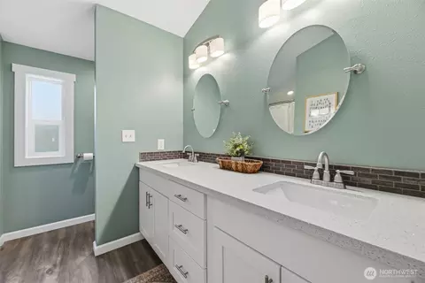 Bath - 1914 284th St E, Roy, WA 98580 photo 4 of 6