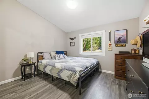 Bedroom - 1914 284th St E, Roy, WA 98580 photo 3 of 5
