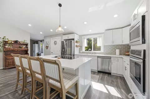 Kitchen - 1914 284th St E, Roy, WA 98580 photo 1 of 5