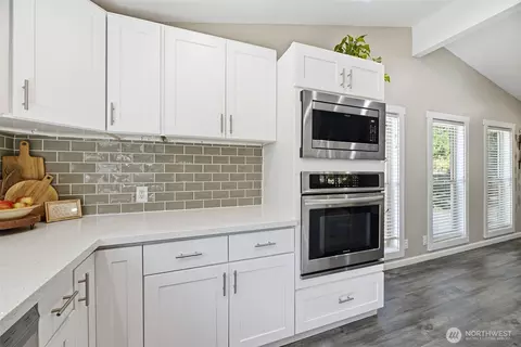 Kitchen - 1914 284th St E, Roy, WA 98580 photo 3 of 5
