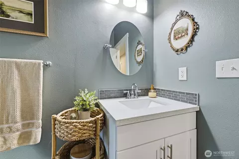 Bath - 1914 284th St E, Roy, WA 98580 photo 2 of 6