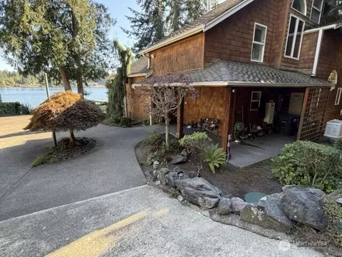 11512 Clear Lake North Rd E, Eatonville, WA 98328