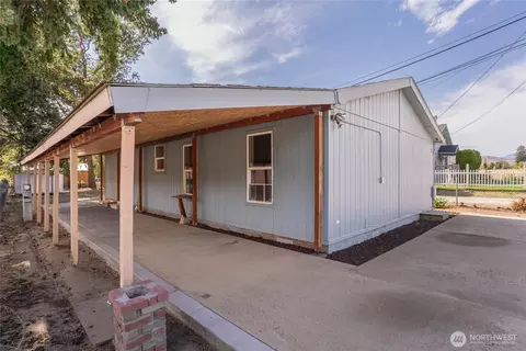 327 Easy St, Wenatchee, WA 98801