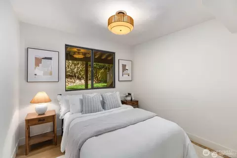 Bedroom - 22905 35th Ave SE, Bothell, WA 98021 photo 5 of 5
