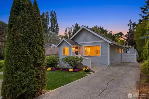1723 NE 92nd St, Seattle, WA 98115