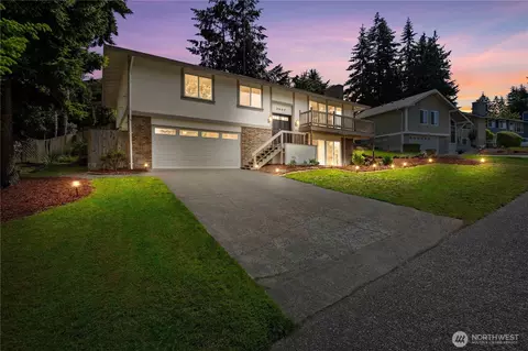 3907 SW 328th St, Federal Way, WA 98023
