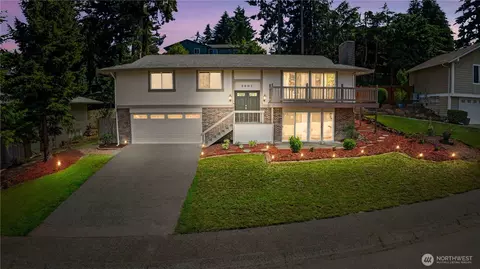 3907 SW 328th St, Federal Way, WA 98023