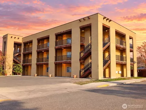1803 Main St, Oroville, WA 98844
