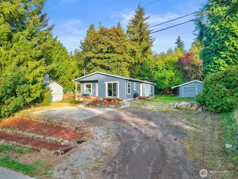 27078 Wagner Cir NE, Kingston, WA 98346