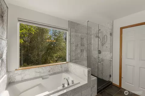Bath - 17028 4th Ave SE, Bothell, WA 98012 photo 3 of 5