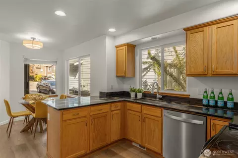 Kitchen - 17028 4th Ave SE, Bothell, WA 98012 photo 3 of 3