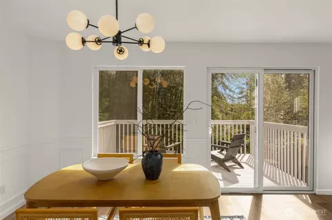 Dining - 17028 4th Ave SE, Bothell, WA 98012 photo 2 of 4