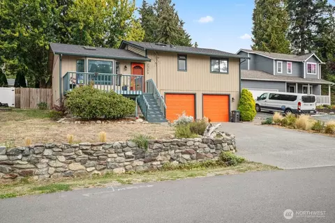 1289 Halsey Dr, Coupeville, WA 98239